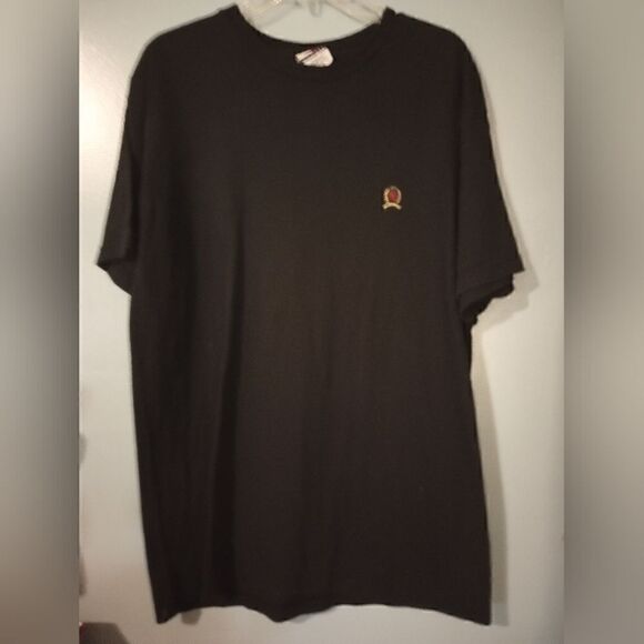 Tommy Hilfiger men's black t-shirt - Picture 2 of 7